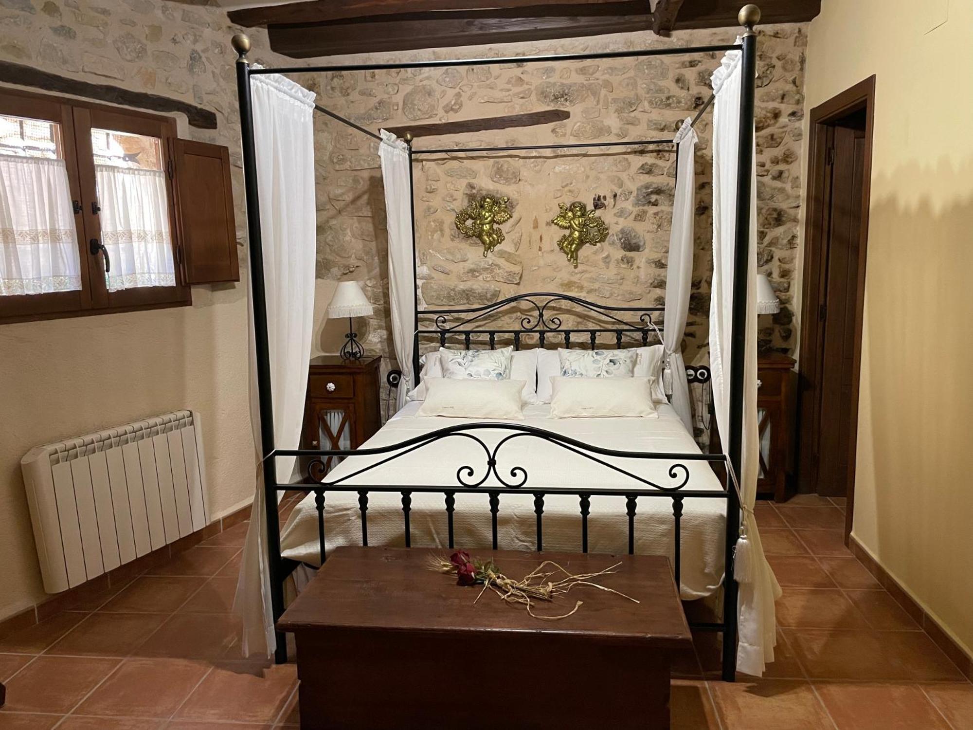 Casa Lidia - Antigua Posada Real バルデロブレス エクステリア 写真